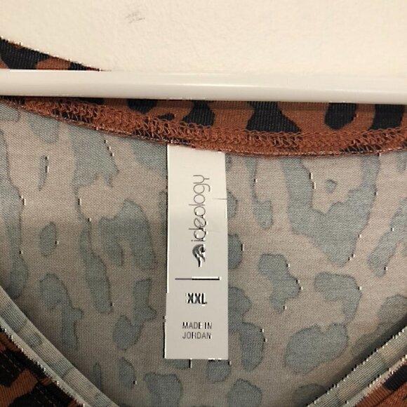 IDEOLOGY Brown Black Cheetah Leopard Animal Print V-Neck Short Sleeve Tee TShirt - Picture 5 of 12